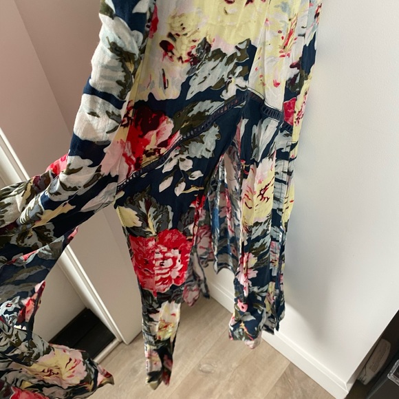 Beautiful MINKPINK Maxi Dress - Picture 4 of 13